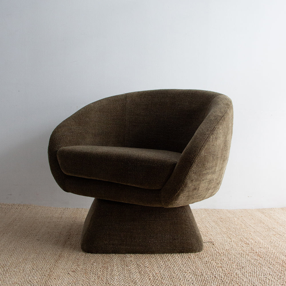 Lucca Swivel Chair